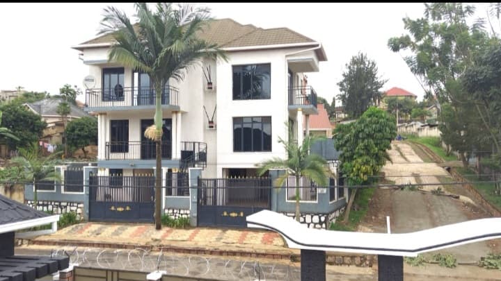Luxury 6-Bedroom Villa for sale in Kimironko – Kigali